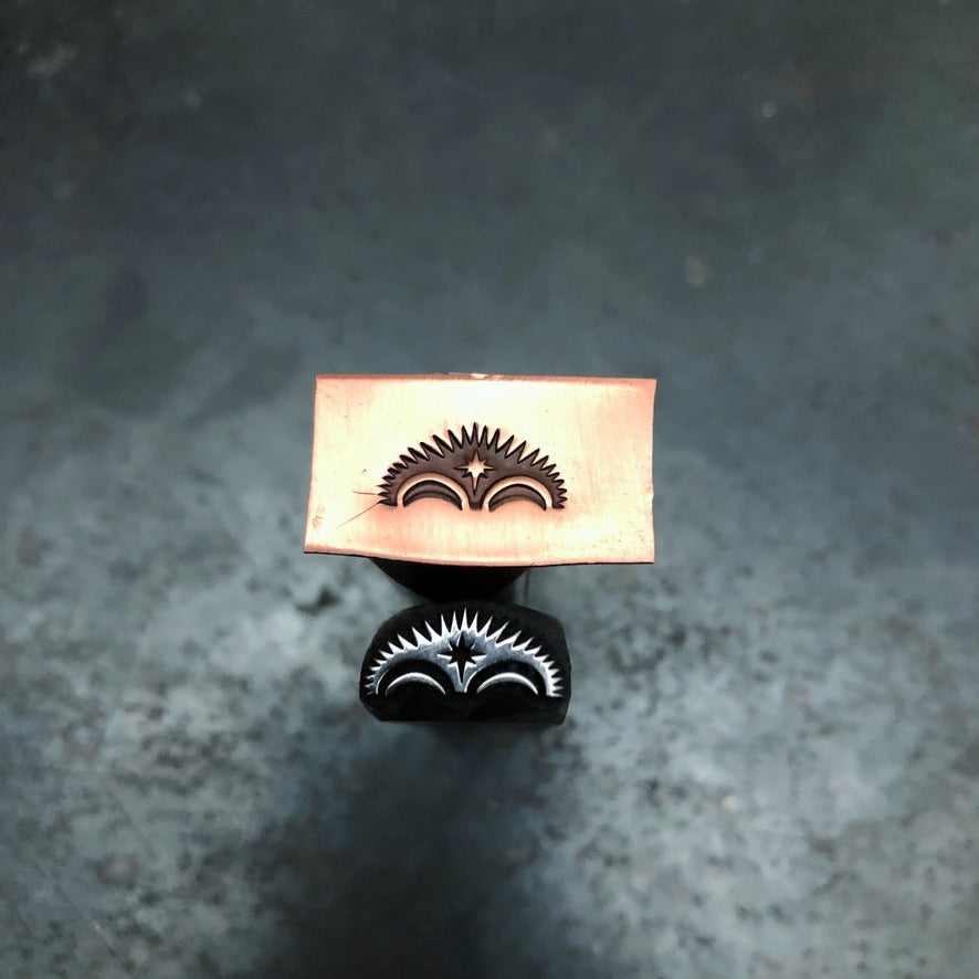 BORDERS – Silver Lining Metal Stamps